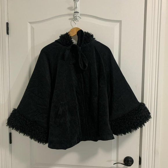 HANDMADE BLACK WINTER CAPE CLOAK PONCHO NWOT - Picture 5 of 6